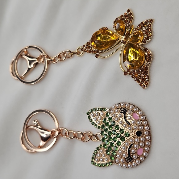 Set of 2 Keychains Bag Charms Cute Cat Face Yellow Butterfly Rhinestones Crystal - Picture 2 of 5